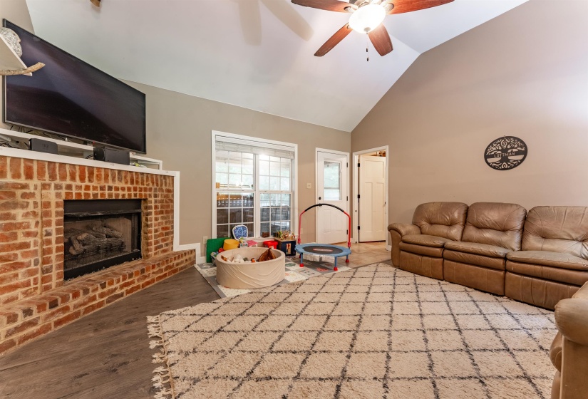 2665 MCCRAW LOOP, Mason, Tennessee 38049, 3 Bedroom Bedrooms, 7 Room Rooms,2 BathroomBathrooms,Residential,For Sale,MCCRAW,0,10225750