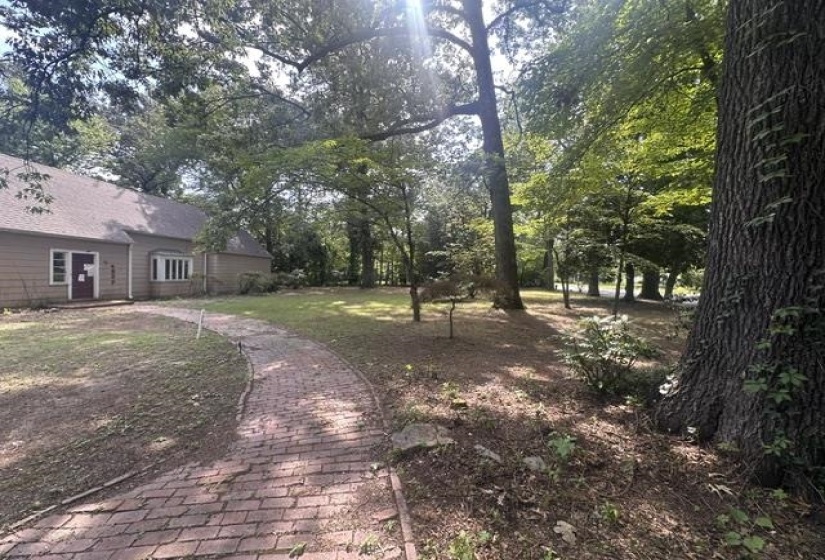 4827 PRINCETON RD, Memphis, Tennessee 38117, 4 Bedrooms Bedrooms, 8 Rooms Rooms,4 BathroomsBathrooms,Residential,For Sale,PRINCETON,10225764