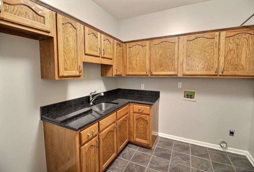 595 KENROSE ST, Collierville, Tennessee 38017, 4 Bedroom Bedrooms, 2 Room Rooms,3.1 BathroomBathrooms,Residential,For Sale,KENROSE,0,10220039