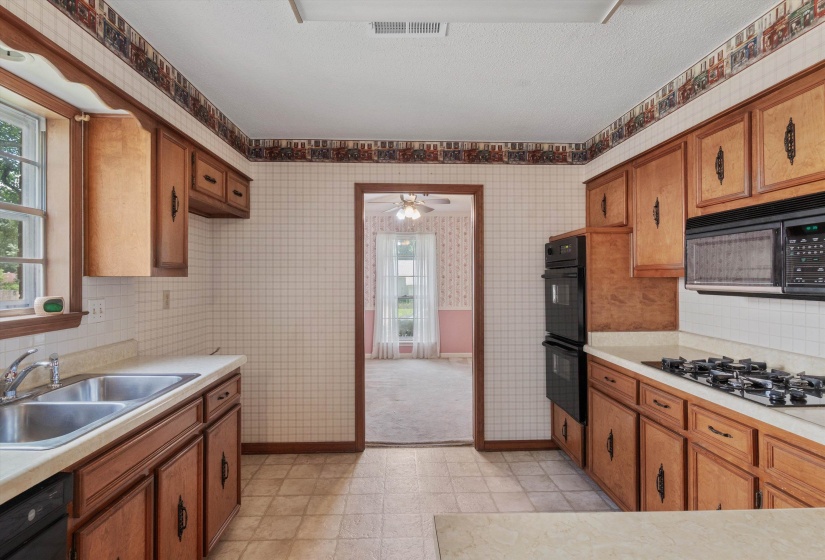 8007 STEVEN FRANKLIN DR, Bartlett, Tennessee 38133, 3 Bedroom Bedrooms, 7 Room Rooms,2 BathroomBathrooms,Residential,For Sale,STEVEN FRANKLIN,0,10223830
