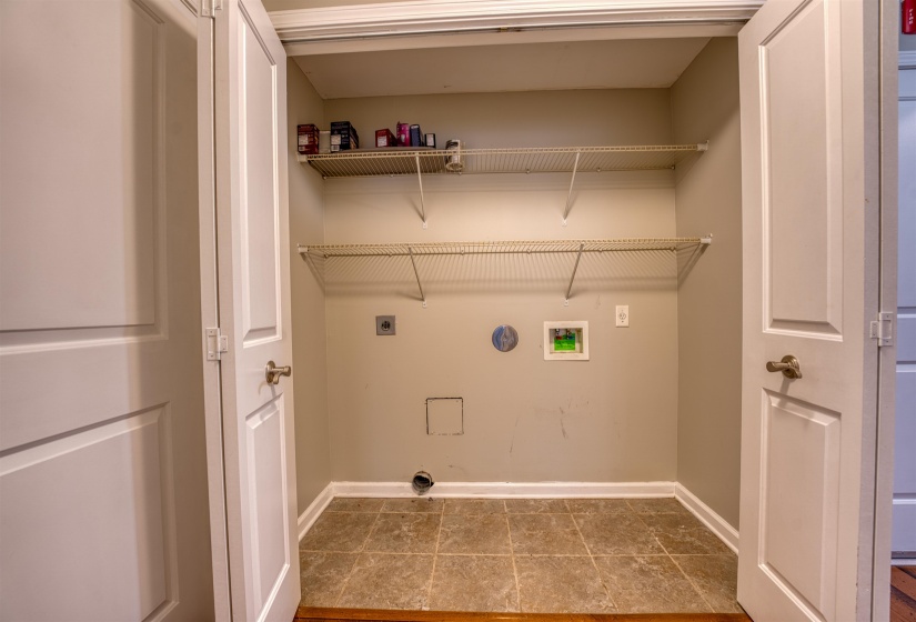 665 TENNESSEE ST, Memphis, Tennessee 38103, 1 Bedroom Bedrooms, 3 Room Rooms,1 BathroomBathrooms,Residential,For Sale,TENNESSEE,0,10225781