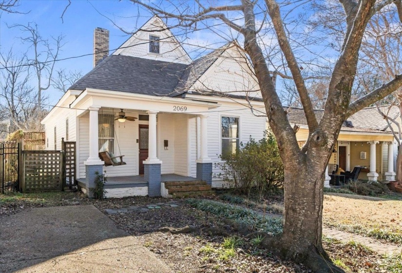 Perfect Location Near two Midtown Historic Areas ~ Cooper Young and Central Gardens