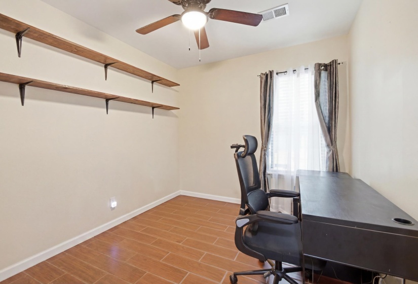 2675 WOODLAWN TER, Memphis, Tennessee 38127, 3 Bedroom Bedrooms, 5 Room Rooms,2 BathroomBathrooms,Residential,For Sale,WOODLAWN,0,10225791
