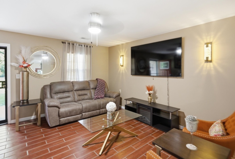 2675 WOODLAWN TER, Memphis, Tennessee 38127, 3 Bedroom Bedrooms, 5 Room Rooms,2 BathroomBathrooms,Residential,For Sale,WOODLAWN,0,10225791