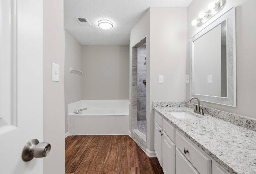 993 ZENITH CV, Memphis, Tennessee 38018, 3 Bedroom Bedrooms, 5 Room Rooms,2 BathroomBathrooms,Residential,For Sale,ZENITH,0,10225793