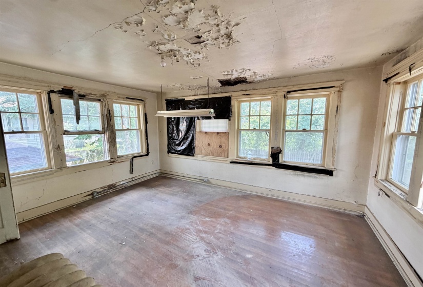 1961 MIGNON AVE, Memphis, Tennessee 38107, 3 Bedroom Bedrooms, 6 Room Rooms,2 BathroomBathrooms,Residential,For Sale,MIGNON,0,10225796