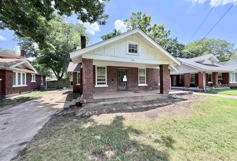 1961 MIGNON AVE, Memphis, Tennessee 38107, 3 Bedroom Bedrooms, 6 Room Rooms,2 BathroomBathrooms,Residential,For Sale,MIGNON,0,10225796