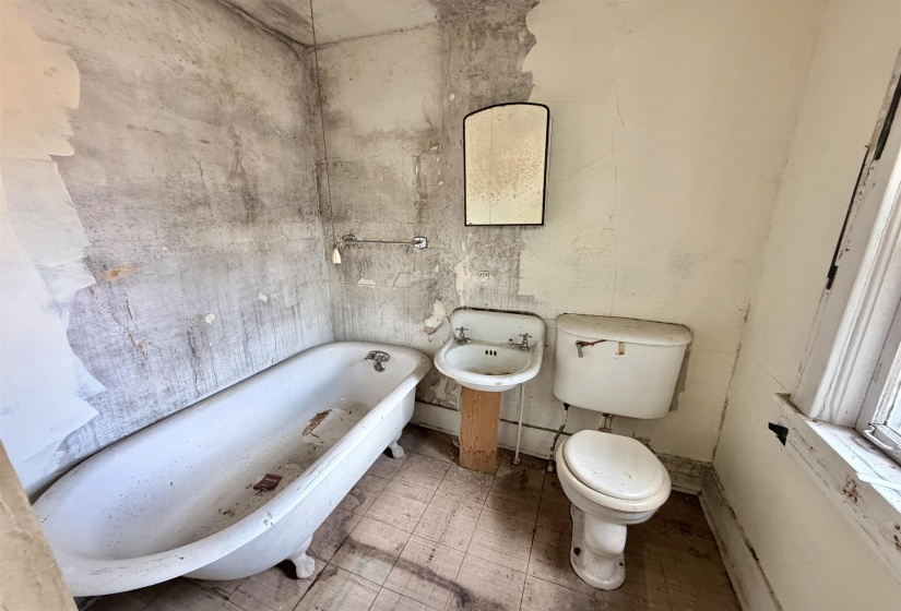 1961 MIGNON AVE, Memphis, Tennessee 38107, 3 Bedroom Bedrooms, 6 Room Rooms,2 BathroomBathrooms,Residential,For Sale,MIGNON,0,10225796