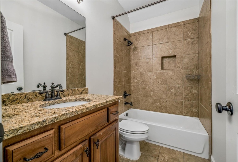 4760 MAPLE WALK DR, Lakeland, Tennessee 38002, 5 Bedroom Bedrooms, 10 Room Rooms,4.1 BathroomBathrooms,Residential,For Sale,MAPLE WALK,0,10225798
