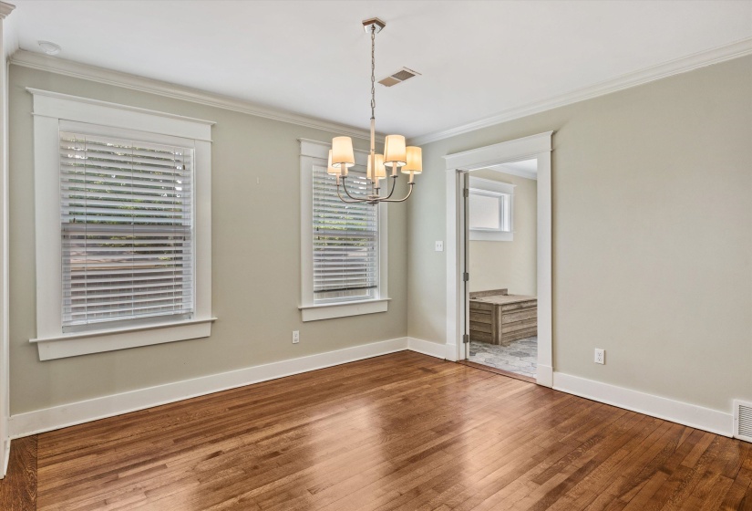 85 WHITE STATION RD, Memphis, Tennessee 38117, 4 Bedroom Bedrooms, 10 Room Rooms,2.1 BathroomBathrooms,Residential,For Sale,WHITE STATION,0,10225803