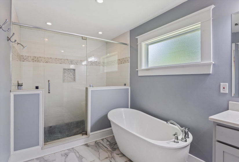 85 WHITE STATION RD, Memphis, Tennessee 38117, 4 Bedroom Bedrooms, 10 Room Rooms,2.1 BathroomBathrooms,Residential,For Sale,WHITE STATION,0,10225803