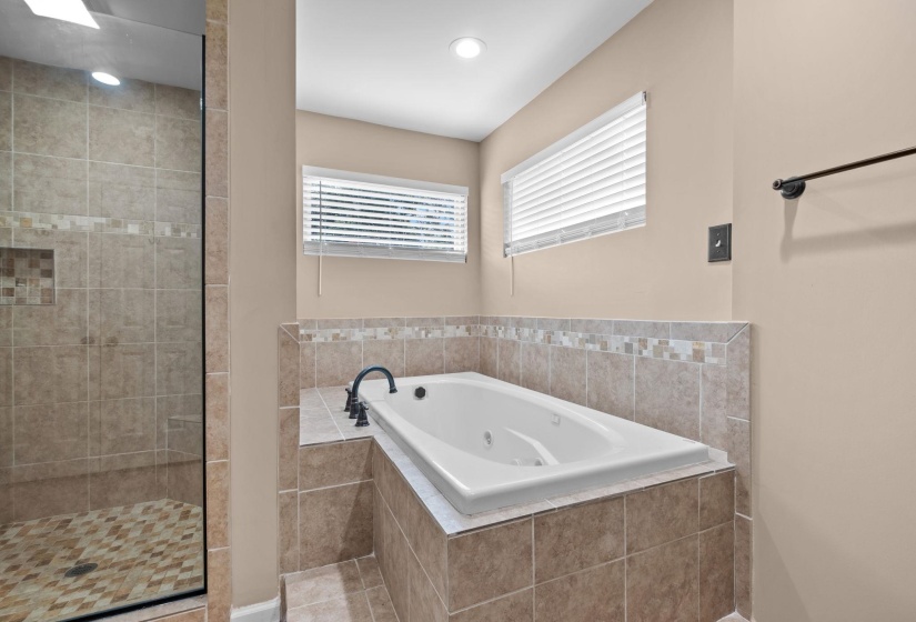 6119 KEVIN DR, Bartlett, Tennessee 38135, 4 Bedroom Bedrooms, 8 Room Rooms,2 BathroomBathrooms,Residential,For Sale,KEVIN,0,10225804