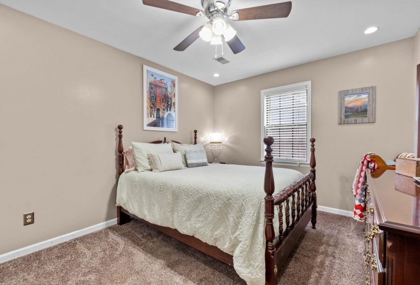 6119 KEVIN DR, Bartlett, Tennessee 38135, 4 Bedroom Bedrooms, 8 Room Rooms,2 BathroomBathrooms,Residential,For Sale,KEVIN,0,10225804
