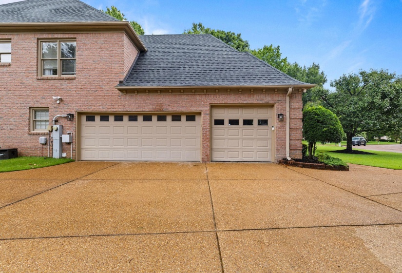 9460 HEDGEGROVE DR, Germantown, Tennessee 38139, 5 Bedroom Bedrooms, 11 Room Rooms,3.1 BathroomBathrooms,Residential,For Sale,HEDGEGROVE,0,10225805