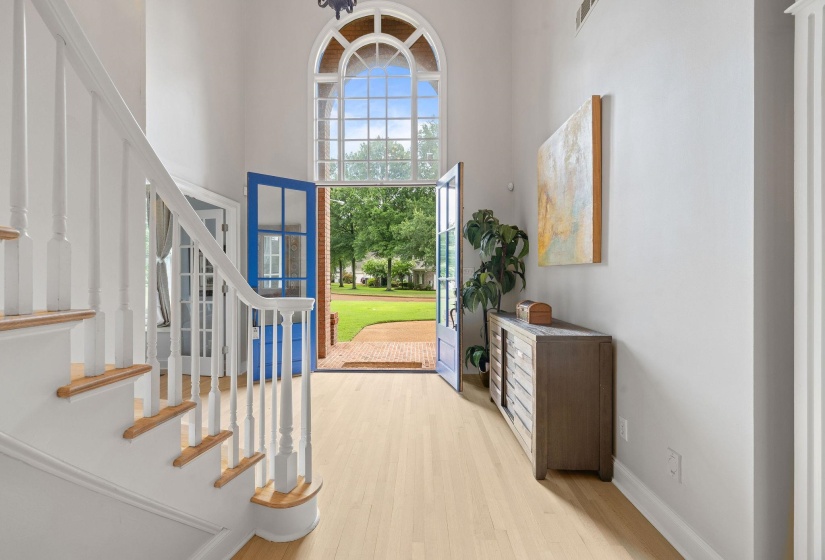 9460 HEDGEGROVE DR, Germantown, Tennessee 38139, 5 Bedroom Bedrooms, 11 Room Rooms,3.1 BathroomBathrooms,Residential,For Sale,HEDGEGROVE,0,10225805
