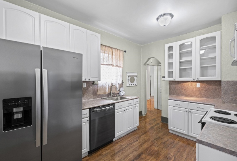 1936 MIGNON AVE, Memphis, Tennessee 38107, 4 Bedroom Bedrooms, 7 Room Rooms,2 BathroomBathrooms,Residential,For Sale,MIGNON,0,10225808