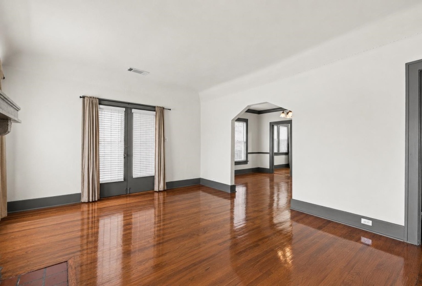 1936 MIGNON AVE, Memphis, Tennessee 38107, 4 Bedroom Bedrooms, 7 Room Rooms,2 BathroomBathrooms,Residential,For Sale,MIGNON,0,10225808