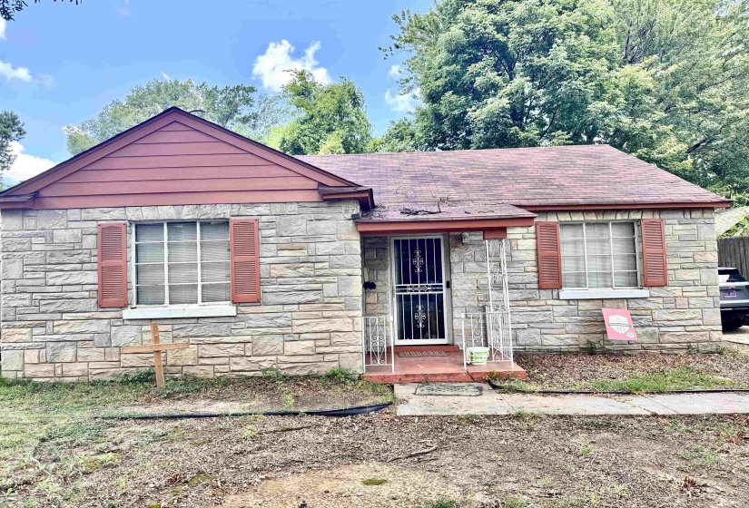 2612 UNION AVE, Memphis, Tennessee 38112, 2 Bedroom Bedrooms, 5 Room Rooms,1 BathroomBathrooms,Residential,For Sale,UNION,0,10225812