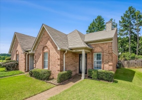 6812 MEADOW CHASE LN, Memphis, Tennessee 38115, 2 Bedroom Bedrooms, 5 Room Rooms,2 BathroomBathrooms,Residential,For Sale,MEADOW CHASE,0,10225820