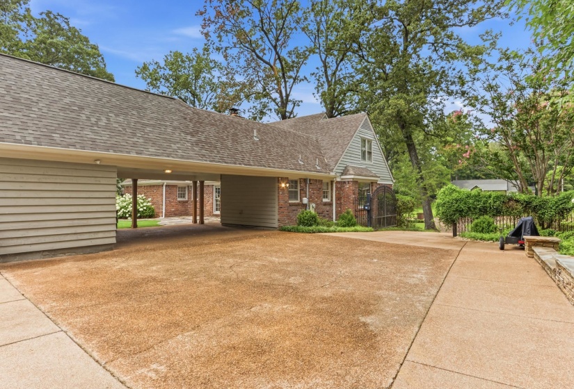 2145 ROLLING VALLEY DR, Germantown, Tennessee 38138, 5 Bedroom Bedrooms, 10 Room Rooms,4.1 BathroomBathrooms,Residential,For Sale,ROLLING VALLEY,0,10225823