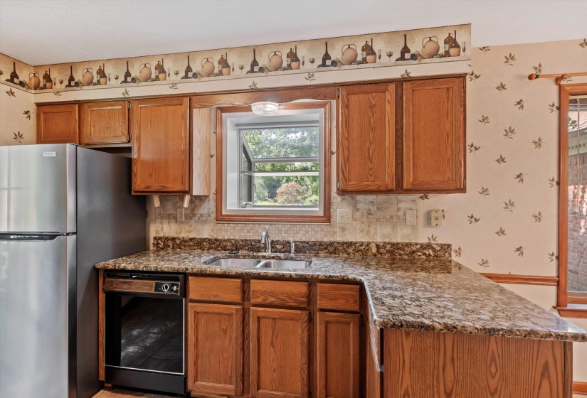 1023 HUNTERS POINT DR, Memphis, Tennessee 38018, 3 Bedroom Bedrooms, 9 Room Rooms,2 BathroomBathrooms,Residential,For Sale,HUNTERS POINT,0,10225825