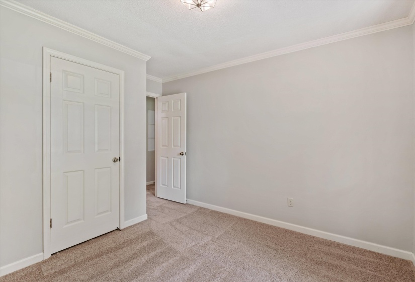 1023 HUNTERS POINT DR, Memphis, Tennessee 38018, 3 Bedroom Bedrooms, 9 Room Rooms,2 BathroomBathrooms,Residential,For Sale,HUNTERS POINT,0,10225825