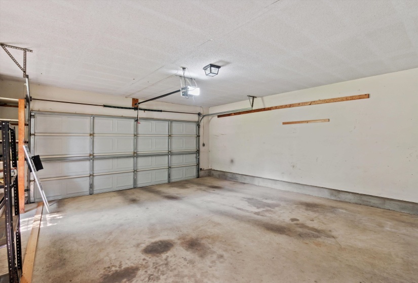 1023 HUNTERS POINT DR, Memphis, Tennessee 38018, 3 Bedroom Bedrooms, 9 Room Rooms,2 BathroomBathrooms,Residential,For Sale,HUNTERS POINT,0,10225825