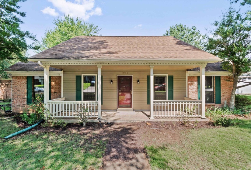 1023 HUNTERS POINT DR, Memphis, Tennessee 38018, 3 Bedroom Bedrooms, 9 Room Rooms,2 BathroomBathrooms,Residential,For Sale,HUNTERS POINT,0,10225825