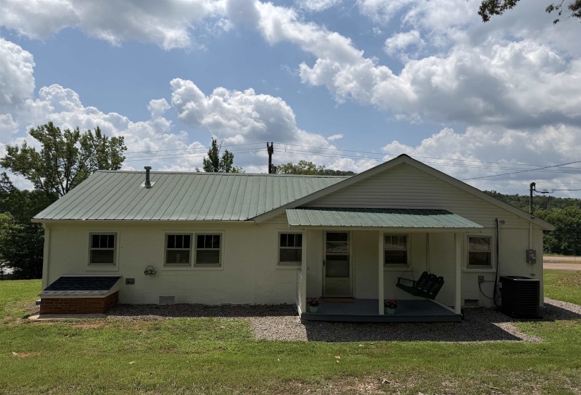 185 POPLAR SPRINGS RD, Savannah, Tennessee 38372, 2 Bedroom Bedrooms, 8 Room Rooms,1 BathroomBathrooms,Residential,For Sale,POPLAR SPRINGS,0,10225827