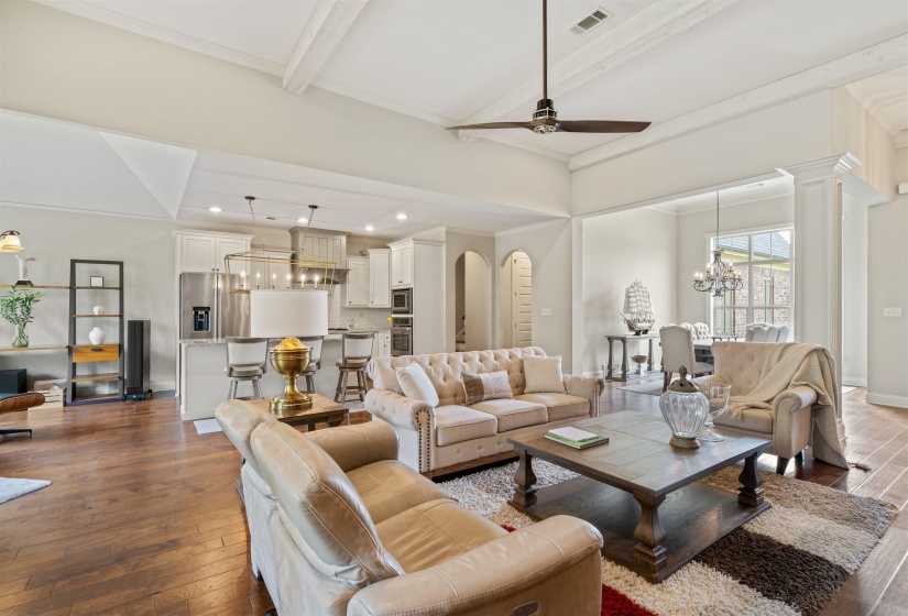 4513 CHESTNUT HILL DR, Collierville, Tennessee 38017, 4 Bedroom Bedrooms, 4 Room Rooms,3 BathroomBathrooms,Rental Properties,For Sale,CHESTNUT HILL,0,10225840