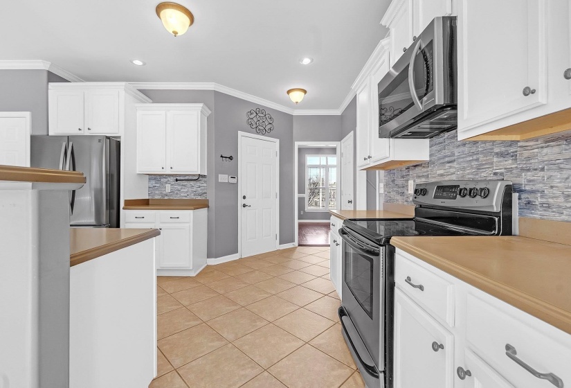 6587 CAROLOT LN, Bartlett, Tennessee 38135, 3 Bedroom Bedrooms, 9 Room Rooms,2.1 BathroomBathrooms,Residential,For Sale,CAROLOT,0,10211590