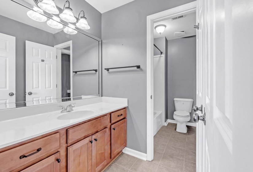 6587 CAROLOT LN, Bartlett, Tennessee 38135, 3 Bedroom Bedrooms, 9 Room Rooms,2.1 BathroomBathrooms,Residential,For Sale,CAROLOT,0,10211590