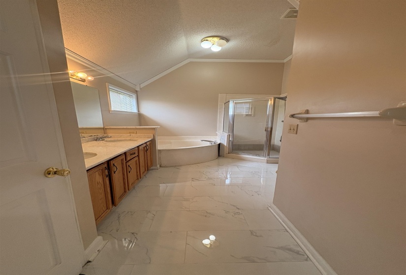 390 ERICSON RD, Cordova, Tennessee 38018, 3 Bedrooms Bedrooms, 5 Rooms Rooms,2 BathroomsBathrooms,Rental Properties,For Sale,ERICSON,10225860
