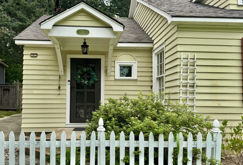 166 HOLMES ST, Memphis, Tennessee 38111, 3 Bedroom Bedrooms, 6 Room Rooms,2 BathroomBathrooms,Residential,For Sale,HOLMES,0,10225842