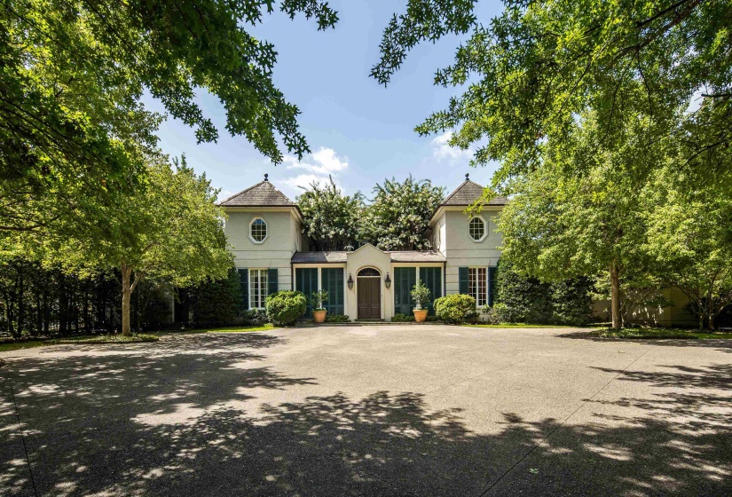 4351 TUCKAHOE RD, Memphis, Tennessee 38117, 5 Bedroom Bedrooms, 12 Room Rooms,6.2 BathroomBathrooms,Residential,For Sale,TUCKAHOE,0,10225847