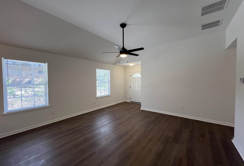 828 RESTBROOK AVE, Memphis, Tennessee 38127, 4 Bedroom Bedrooms, 8 Room Rooms,2 BathroomBathrooms,Residential,For Sale,RESTBROOK,0,10225849