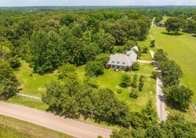 1915 BOBBITT RD, Williston, Tennessee 38076, 5 Bedrooms Bedrooms, 12 Rooms Rooms,3.1 BathroomsBathrooms,Residential,For Sale,BOBBITT,10225856