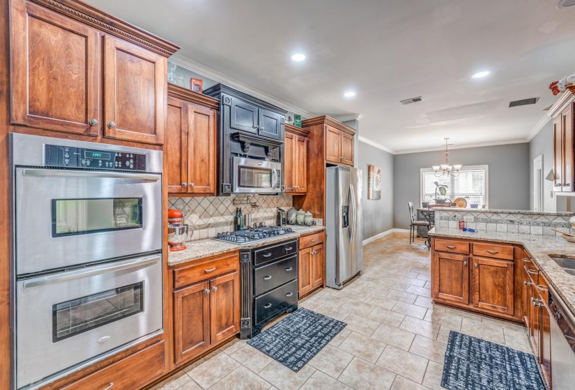 62 PLANTERS GROVE TRL, Brighton, Tennessee 38011, 4 Bedrooms Bedrooms, 10 Rooms Rooms,3 BathroomsBathrooms,Residential,For Sale,PLANTERS GROVE,10225858