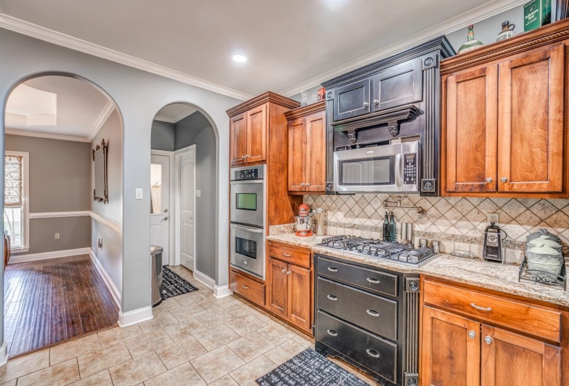 62 PLANTERS GROVE TRL, Brighton, Tennessee 38011, 4 Bedrooms Bedrooms, 10 Rooms Rooms,3 BathroomsBathrooms,Residential,For Sale,PLANTERS GROVE,10225858