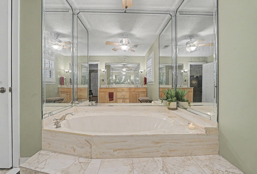 1929 MILLER FARMS RD, Germantown, Tennessee 38138, 5 Bedroom Bedrooms, 11 Room Rooms,3.2 BathroomBathrooms,Residential,For Sale,MILLER FARMS,0,10225867