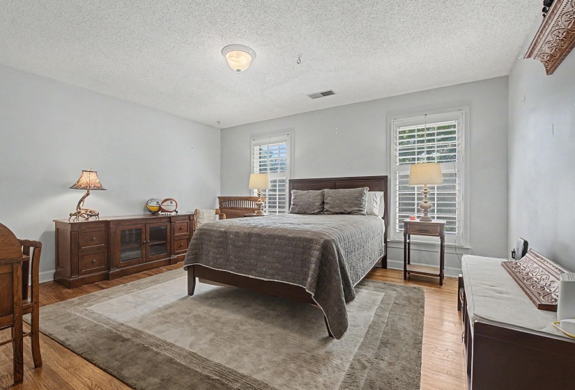 1929 MILLER FARMS RD, Germantown, Tennessee 38138, 5 Bedroom Bedrooms, 11 Room Rooms,3.2 BathroomBathrooms,Residential,For Sale,MILLER FARMS,0,10225867