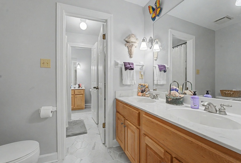 1929 MILLER FARMS RD, Germantown, Tennessee 38138, 5 Bedroom Bedrooms, 11 Room Rooms,3.2 BathroomBathrooms,Residential,For Sale,MILLER FARMS,0,10225867
