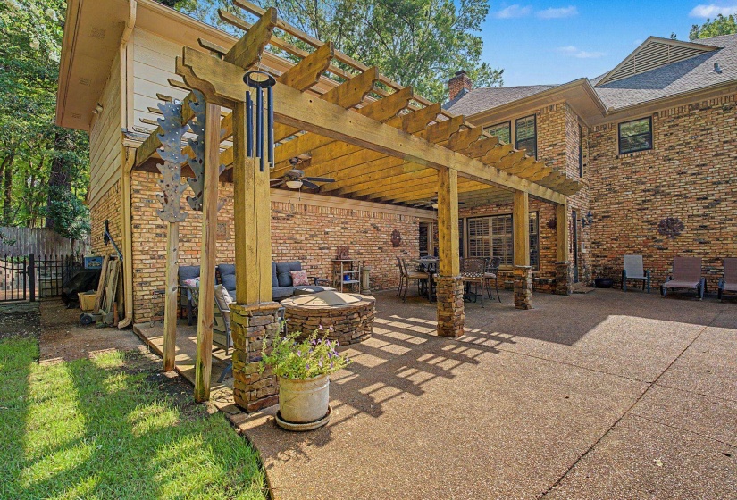 1929 MILLER FARMS RD, Germantown, Tennessee 38138, 5 Bedroom Bedrooms, 11 Room Rooms,3.2 BathroomBathrooms,Residential,For Sale,MILLER FARMS,0,10225867