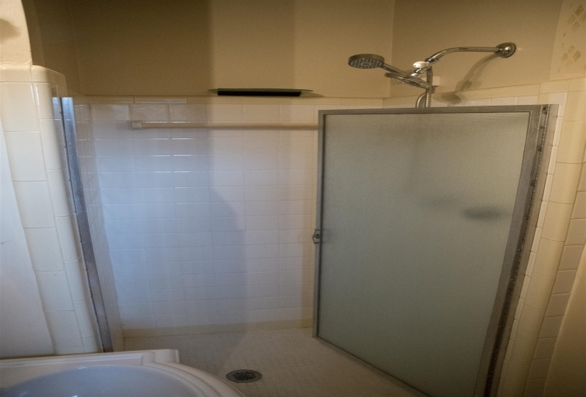 5330 TIMMONS AVE, Memphis, Tennessee 38119, 3 Bedroom Bedrooms, 9 Room Rooms,2 BathroomBathrooms,Residential,For Sale,TIMMONS,0,10225868