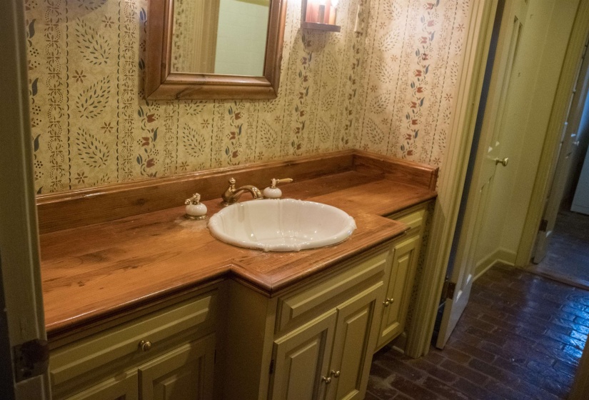 5330 TIMMONS AVE, Memphis, Tennessee 38119, 3 Bedroom Bedrooms, 9 Room Rooms,2 BathroomBathrooms,Residential,For Sale,TIMMONS,0,10225868