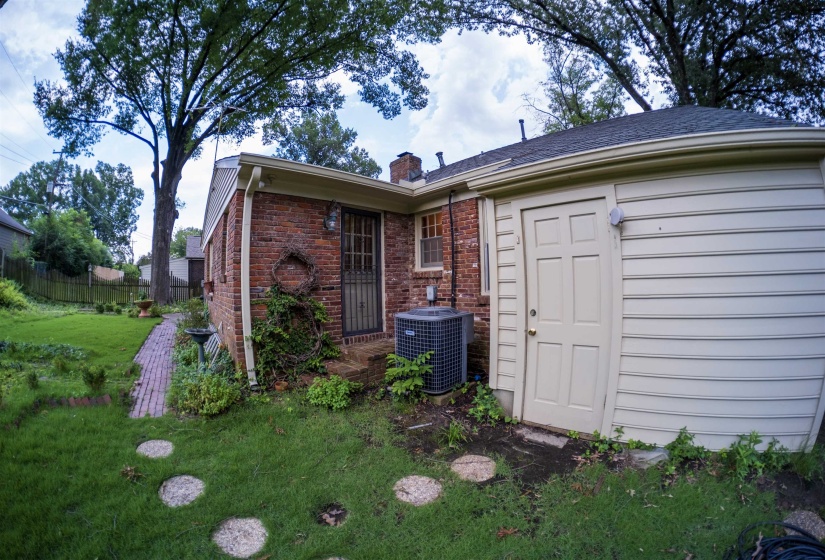 5330 TIMMONS AVE, Memphis, Tennessee 38119, 3 Bedroom Bedrooms, 9 Room Rooms,2 BathroomBathrooms,Residential,For Sale,TIMMONS,0,10225868