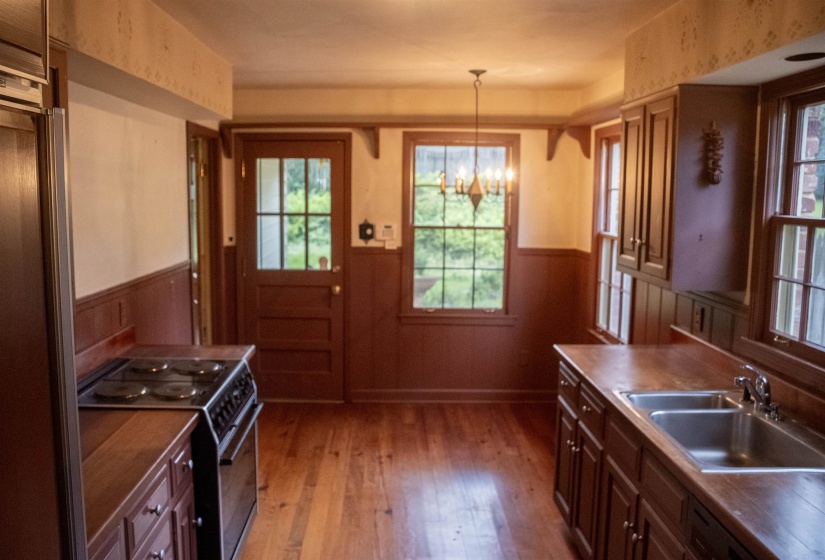 5330 TIMMONS AVE, Memphis, Tennessee 38119, 3 Bedroom Bedrooms, 9 Room Rooms,2 BathroomBathrooms,Residential,For Sale,TIMMONS,0,10225868