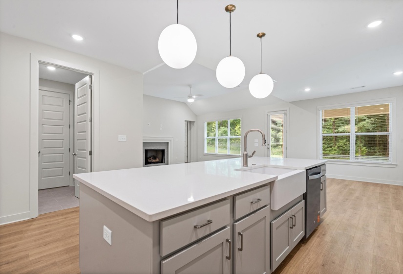 7025 WALKER FARMS DR, Bartlett, Tennessee 38002, 4 Bedroom Bedrooms, 13 Room Rooms,3.1 BathroomBathrooms,Residential,For Sale,WALKER FARMS,0,10217908