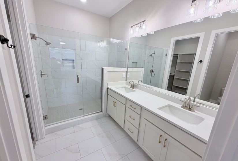 10230 LOUANNE DR, Collierville, Tennessee 38017, 4 Bedroom Bedrooms, 10 Room Rooms,2 BathroomBathrooms,Residential,For Sale,LOUANNE,0,10219613