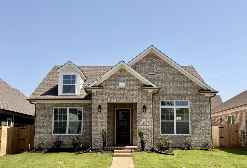 10230 LOUANNE DR, Collierville, Tennessee 38017, 4 Bedroom Bedrooms, 10 Room Rooms,2 BathroomBathrooms,Residential,For Sale,LOUANNE,0,10219613